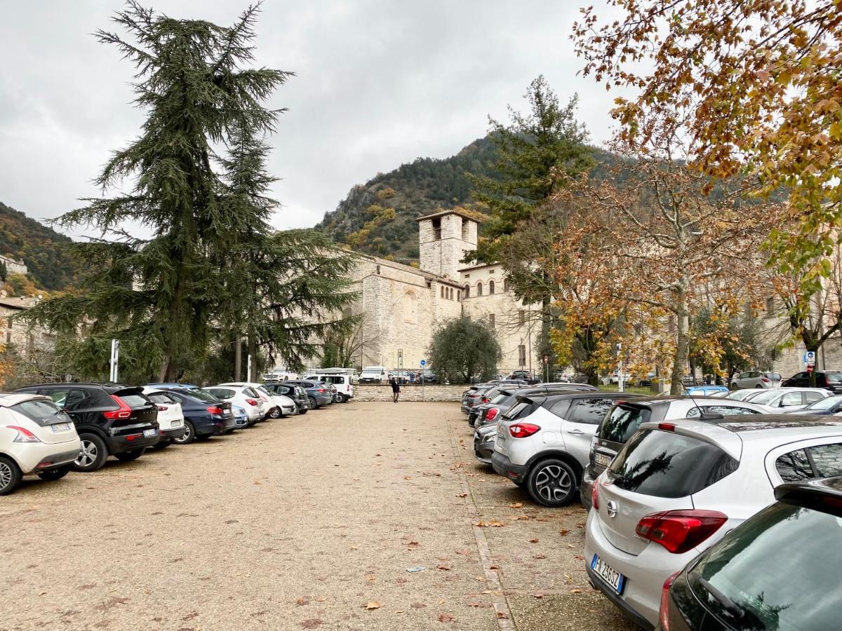 Apartamento Red House Gubbio Exterior foto
