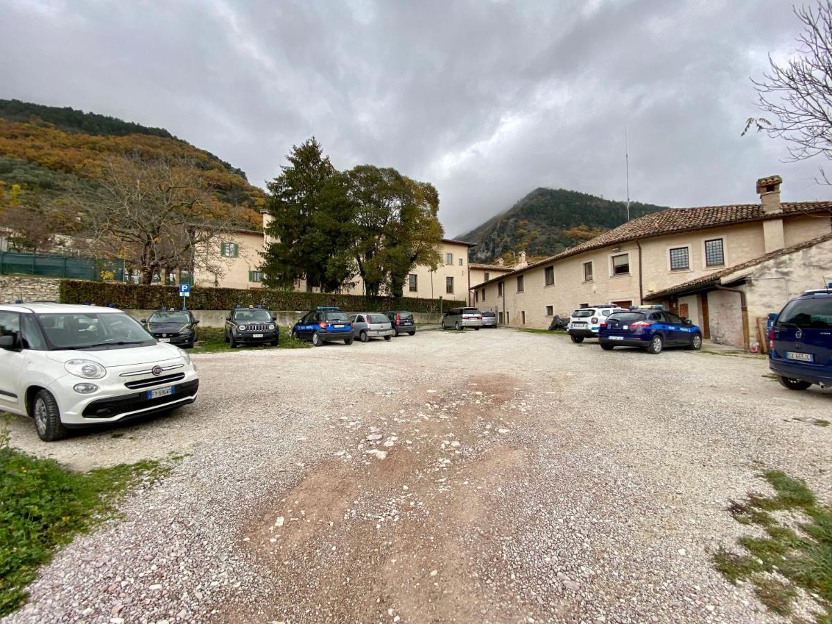 Apartamento Red House Gubbio Exterior foto