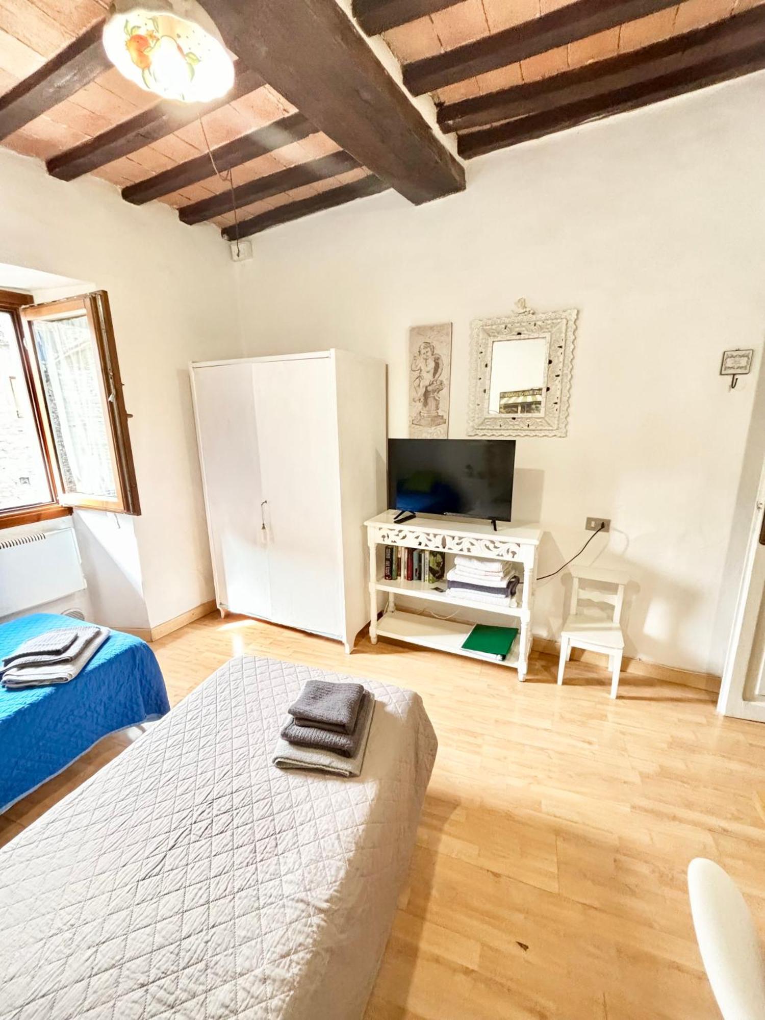 Apartamento Red House Gubbio Exterior foto