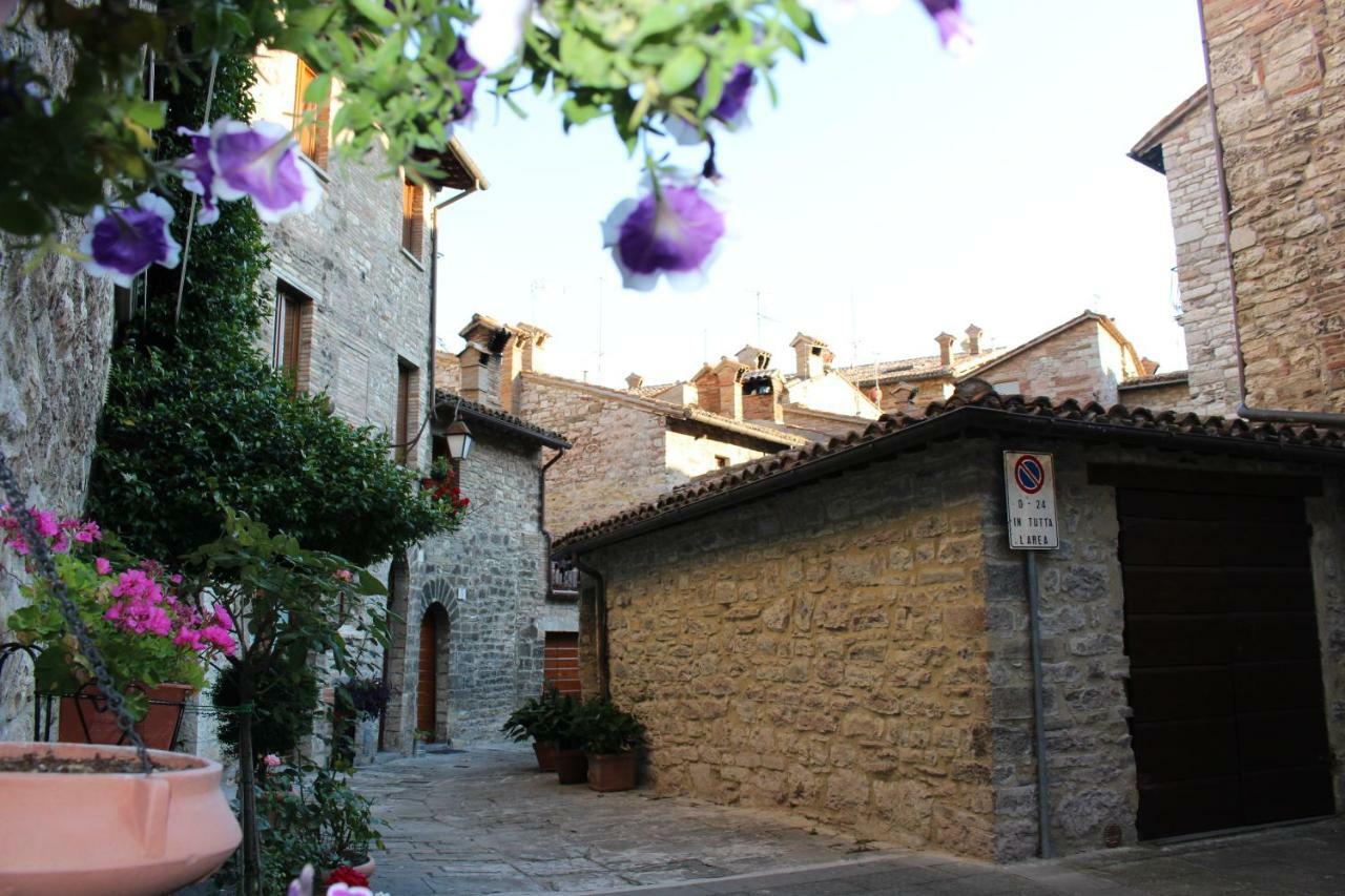 Apartamento Red House Gubbio Exterior foto