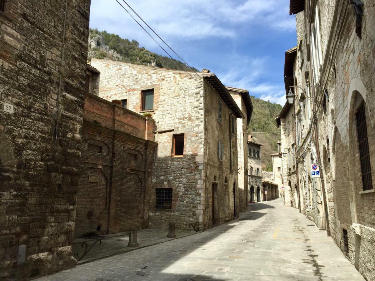 Apartamento Red House Gubbio Exterior foto